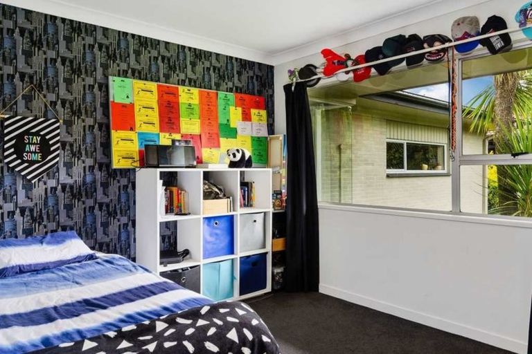 Photo of property in 5 Surville Place, Mairangi Bay, Auckland, 0630