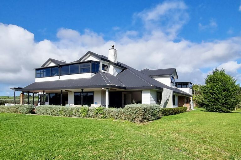 Photo of property in 384 Pine Valley Road, Dairy Flat, Silverdale, 0992