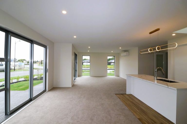 Photo of property in 3 Oakbridge Boulevard, Marshland, Christchurch, 8051