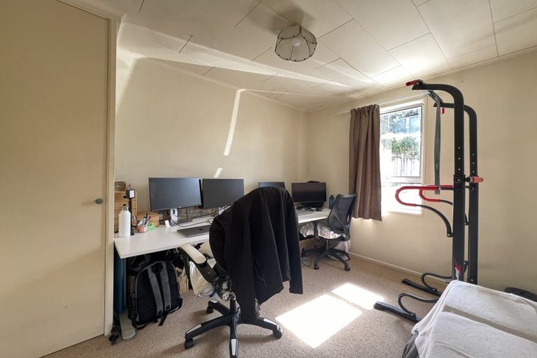 Photo of property in 1/207 East Coast Road, Castor Bay, Auckland, 0620