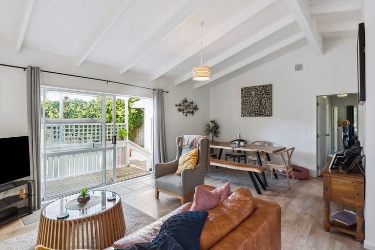 Photo of property in 18c Titoki Road, Waikanae Beach, Waikanae, 5036