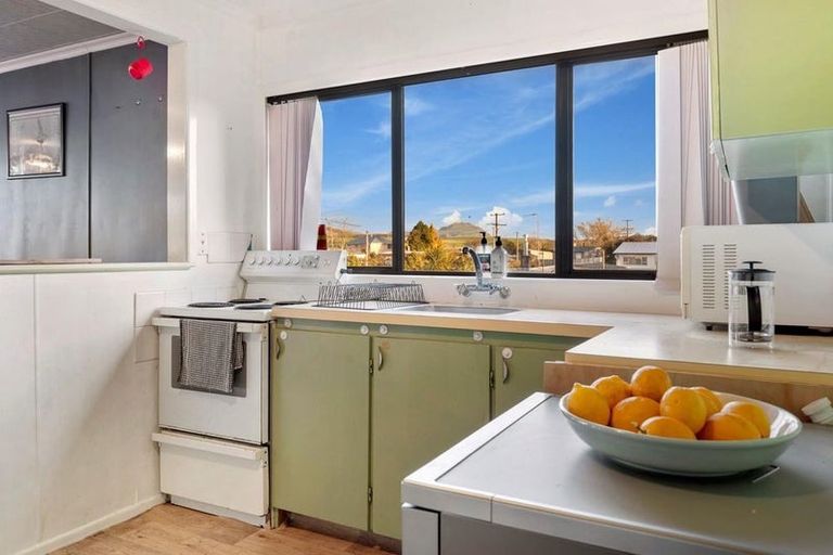 Photo of property in 105 Rangatira Drive, Mangakino, 3421