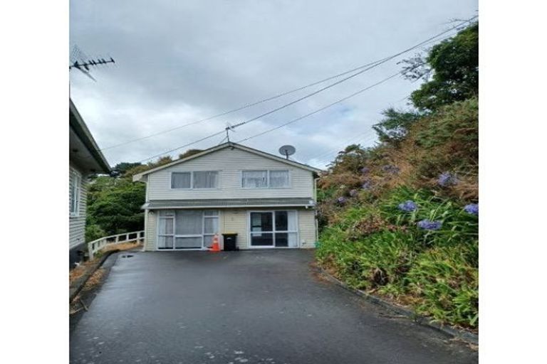 Photo of property in 1 Corlett Street, Johnsonville, Wellington, 6037