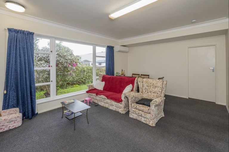 Photo of property in 21 Stanley Street, Levin, 5510