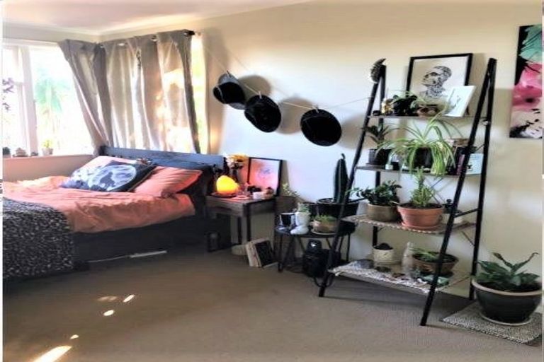 Photo of property in 4 Gemini Place, Beach Haven, Auckland, 0626