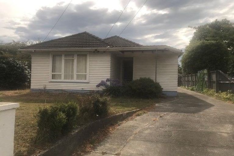 Photo of property in 42 Hollyford Avenue, Bryndwr, Christchurch, 8053