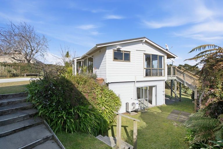 Photo of property in 17a Saint Ives Grove, Whalers Gate, New Plymouth, 4310