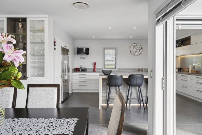 Photo of property in 71 Endeavour Drive, Whitby, Porirua, 5024