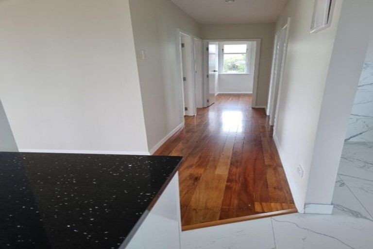 Photo of property in 82 Vine Street, Mangere East, Auckland, 2024