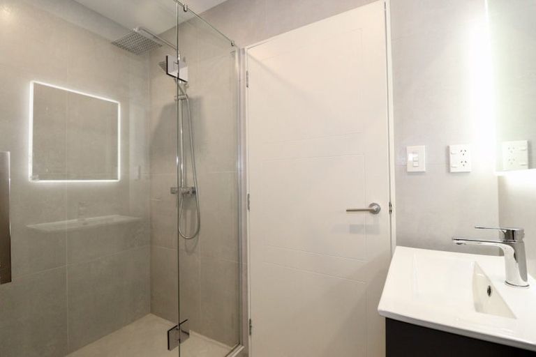 Photo of property in 3f Wilbur Place, Pakuranga Heights, Auckland, 2010