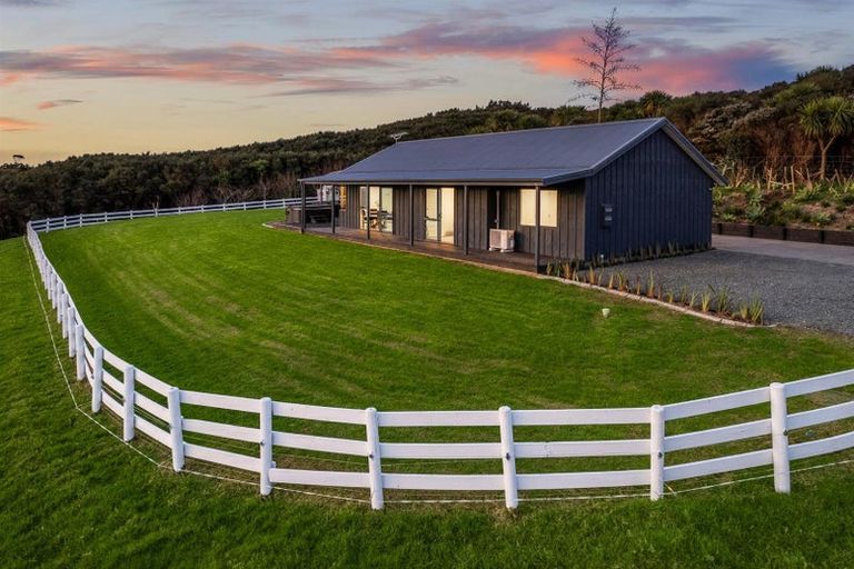 Photo of property in 2708 Kaipara Coast Highway, Glorit, Warkworth, 0984
