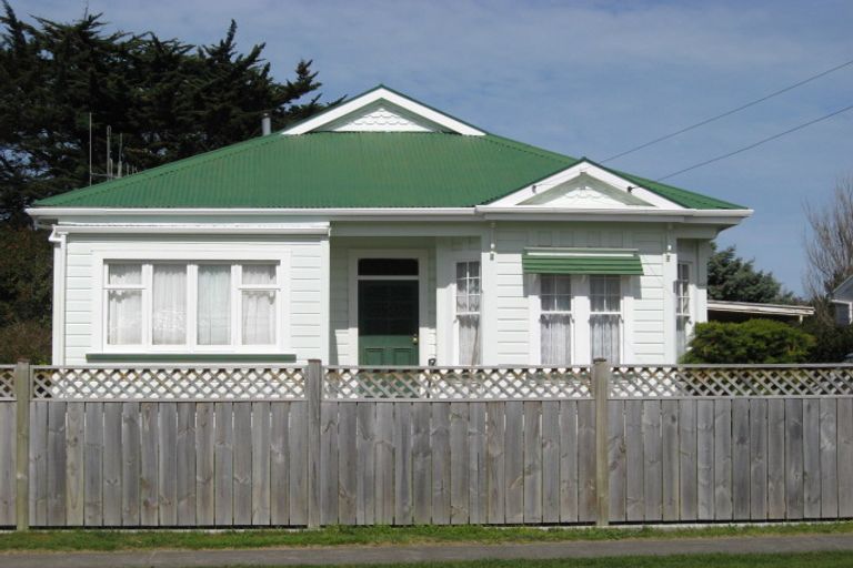 Photo of property in 35 Konini Street, Tawhero, Whanganui, 4501