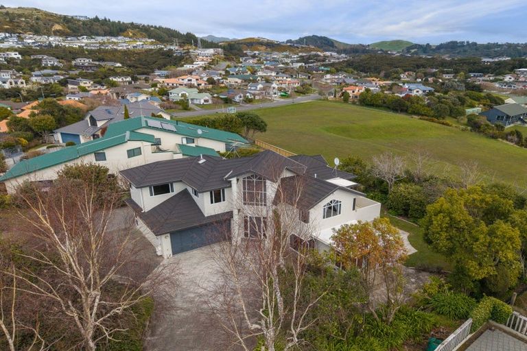Photo of property in 40 Samwell Drive, Whitby, Porirua, 5024