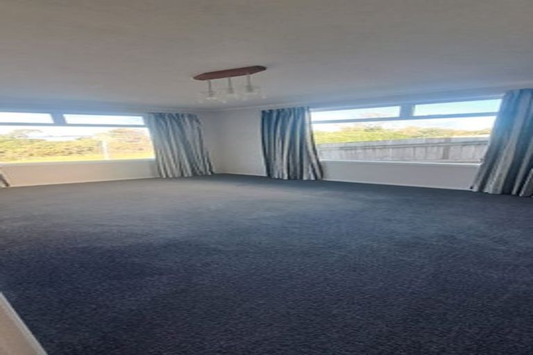 Photo of property in 5 Mulberry Street, Maungaraki, Lower Hutt, 5010