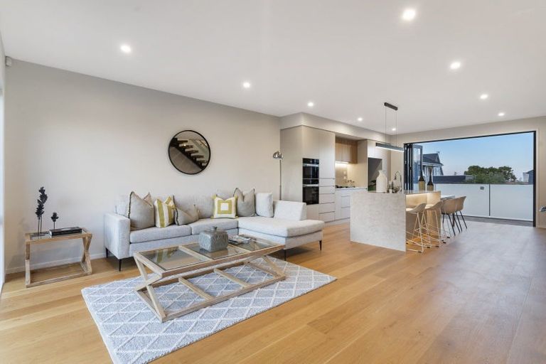 Photo of property in 16d Killarney Street, Takapuna, Auckland, 0622