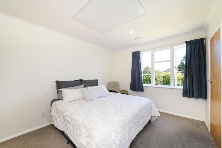 Photo of property in 140 Rangiora Avenue, Roslyn, Palmerston North, 4414