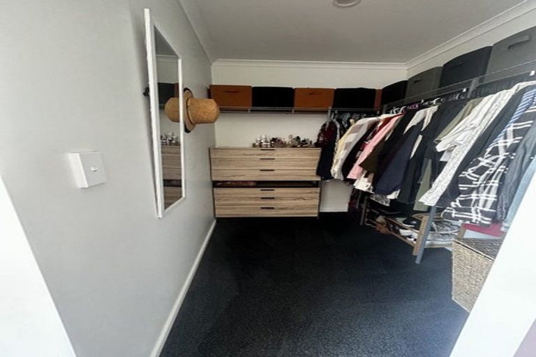 Photo of property in 1 Waireka Street, Pegasus, 7612