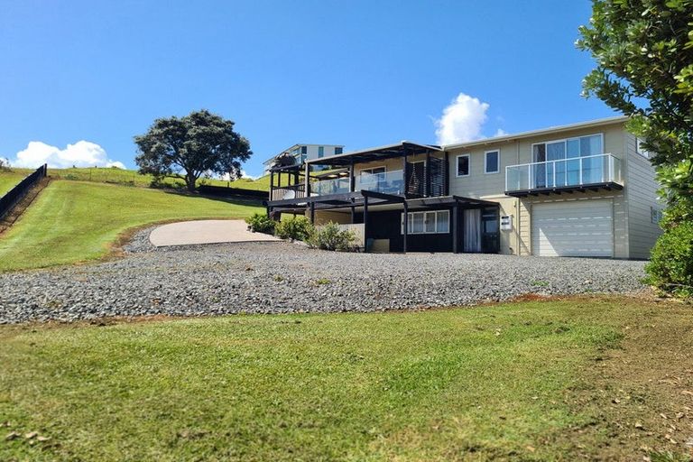 Photo of property in 4 Stratford Drive, Cable Bay, 0420