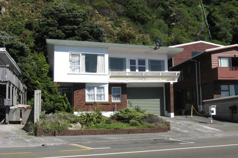 Photo of property in 210 Evans Bay Parade, Hataitai, Wellington, 6021
