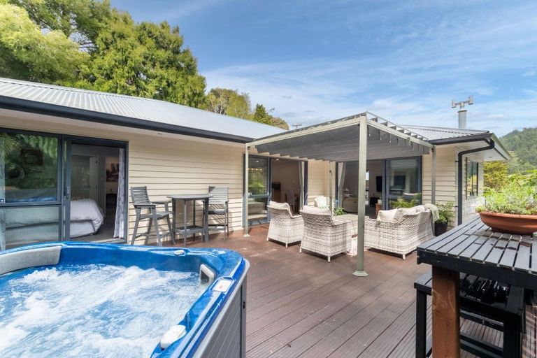 Photo of property in 43 Forest Road, Pinehaven, Upper Hutt, 5019