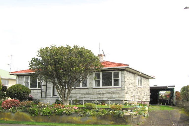 Photo of property in 11 Watene Crescent, Waitara, 4320