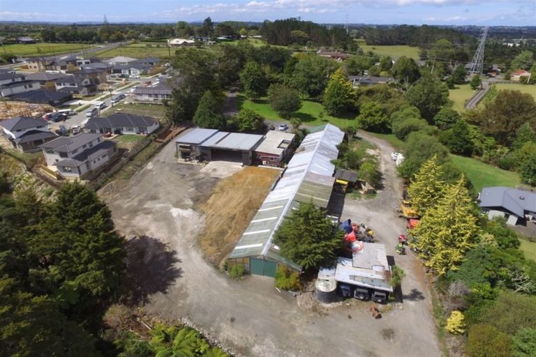Photo of property in 103 Oraha Road, Kumeu, 0892