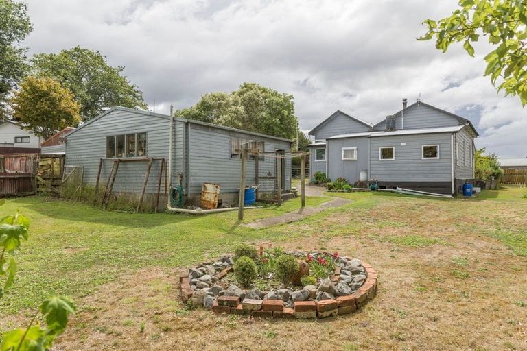 Photo of property in 7 Ruahine Street, Dannevirke, 4930