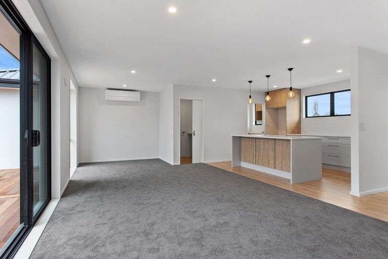 Photo of property in 29 Woodford Avenue, Woodend, 7610