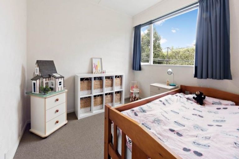 Photo of property in 1/14 Roberts Road, Te Atatu South, Auckland, 0610