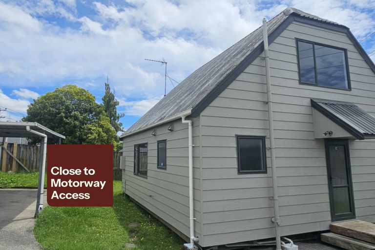 Photo of property in 278 Triangle Road, Massey, Auckland, 0614