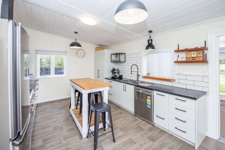 Photo of property in 556 Great South Road, Huntly, 3700