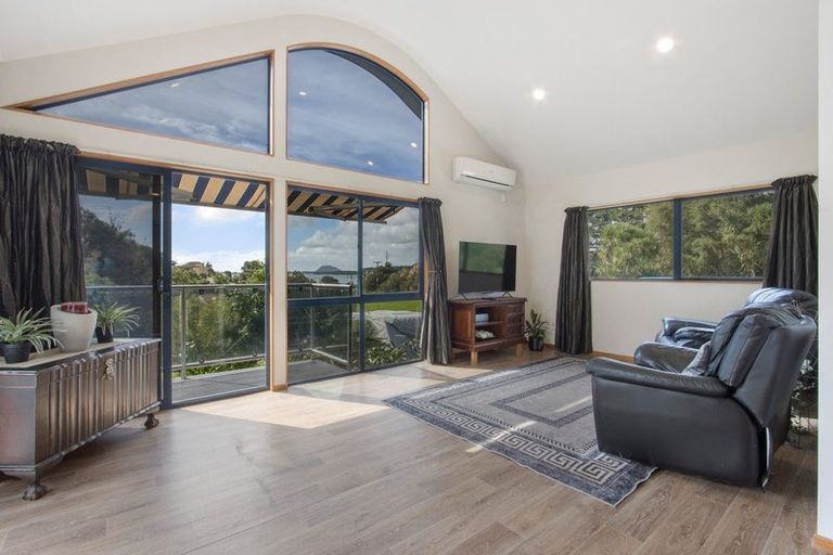 Photo of property in 28 Owen Place, Omokoroa, 3114