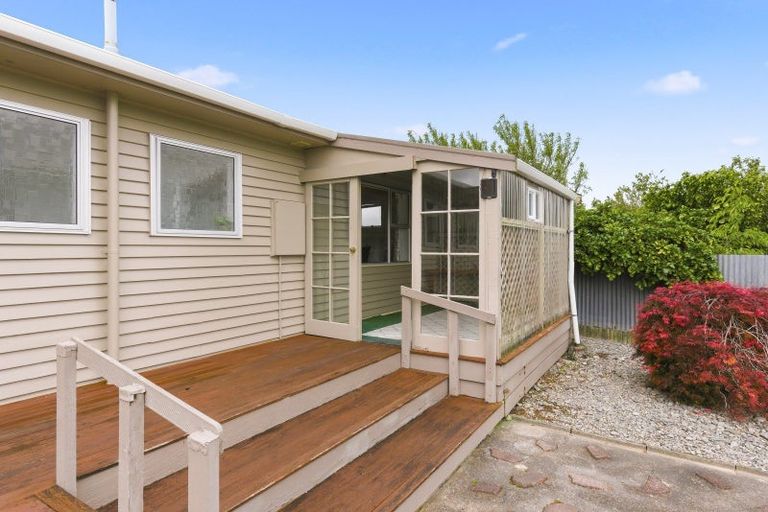 Photo of property in 14 Solway Street, Levin, 5510