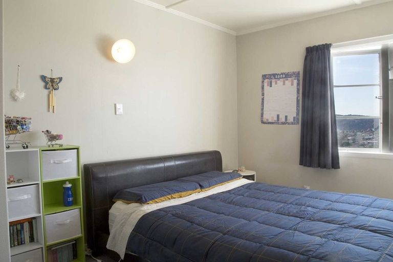 Photo of property in 17 Prospect Bank, Wakari, Dunedin, 9010