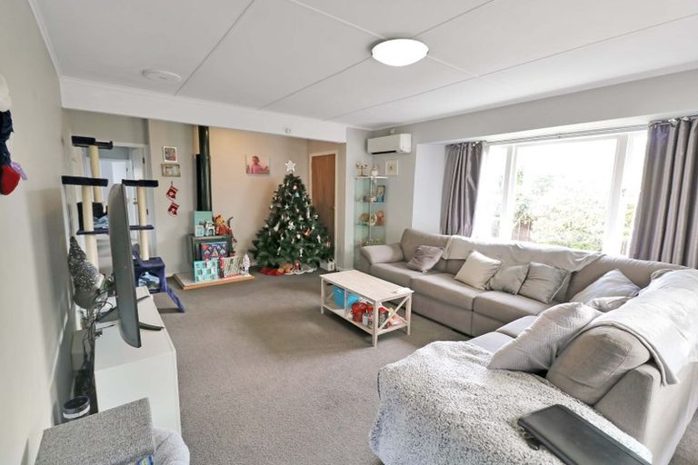 Photo of property in 94 Pasadena Crescent, Totara Park, Upper Hutt, 5018