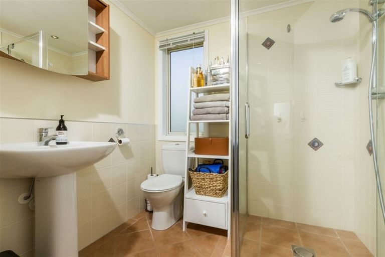 Photo of property in 1 Achilles Crescent, Narrow Neck, Auckland, 0624