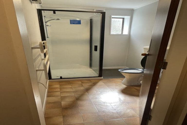 Photo of property in 2 Flint Way, Northland, Wellington, 6012