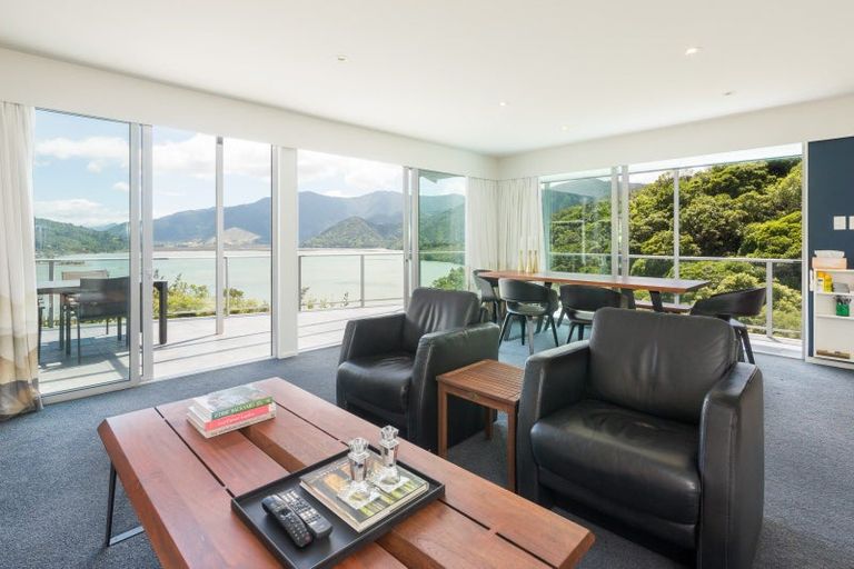Photo of property in 251 Queen Charlotte Drive, Havelock, Picton, 7281