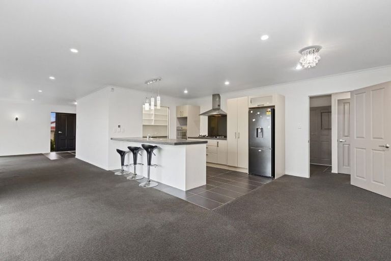 Photo of property in 10 Raddington Way, Huntington, Hamilton, 3210