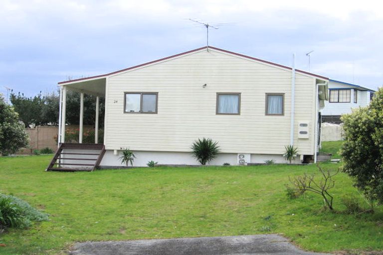 Photo of property in 24 Twilight Bay, Omaha, 0986