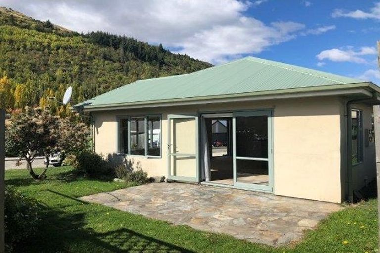 Photo of property in 10 Alexander Place, Arrowtown, 9302