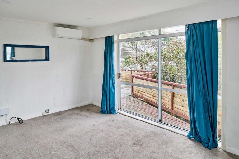 Photo of property in 23 Maher Place, Ranui, Porirua, 5024
