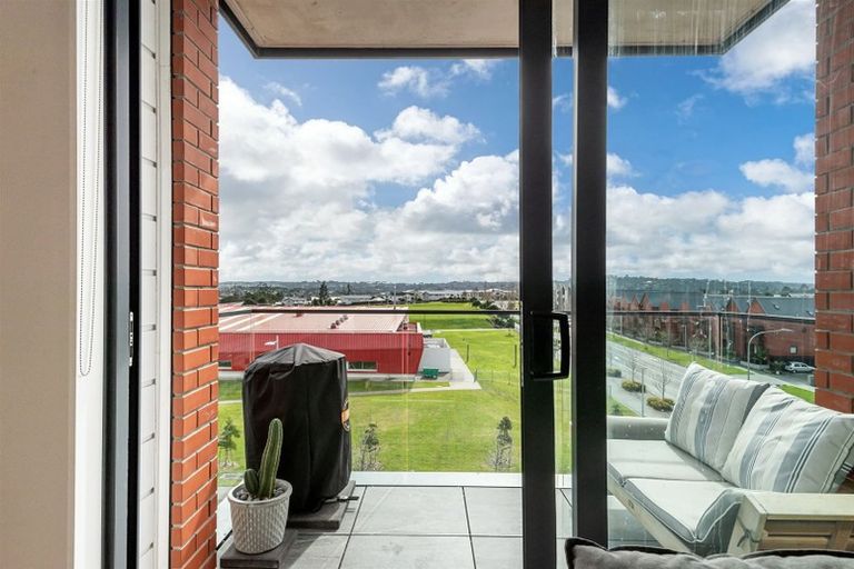 Photo of property in 302/57 Mapou Road, Hobsonville, Auckland, 0616