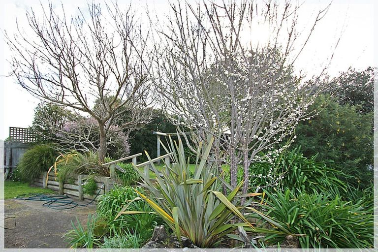 Photo of property in 65 Thomas Place, Foxton Beach, Foxton, 4815