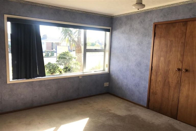 Photo of property in 2/21 Buckingham Crescent, Manukau, Auckland, 2025