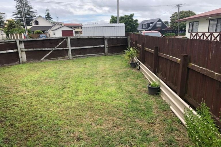 Photo of property in 146 Karewa Parade, Papamoa Beach, Papamoa, 3118