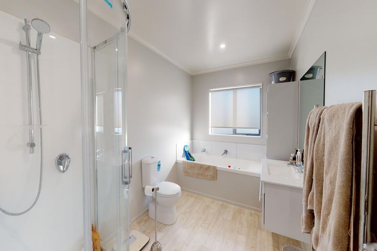 Photo of property in 236b Dominion Road, Red Hill, Papakura, 2110