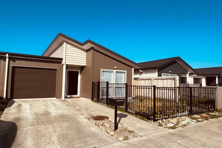 Photo of property in 23 Kutukutu Street, Takanini, 2112