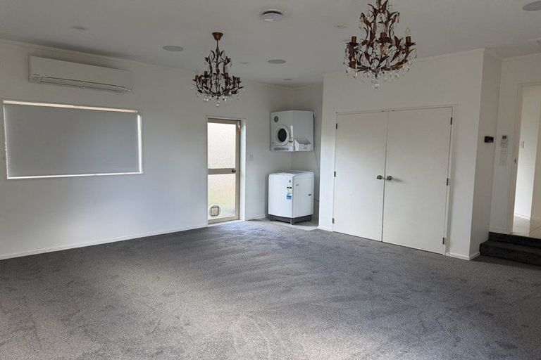 Photo of property in 5a Thurston Place, Bucklands Beach, Auckland, 2012
