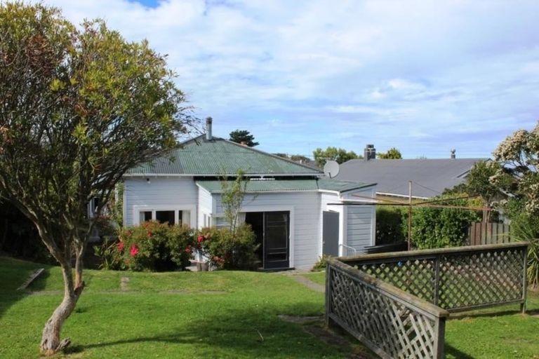 Photo of property in 21 Oakland Street, Andersons Bay, Dunedin, 9013